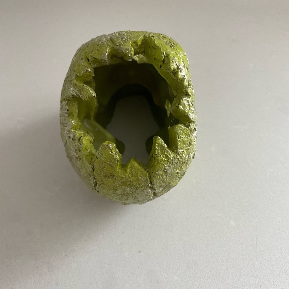 Green - Picture 2 of 2